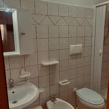 公寓 Elvira 维耶斯泰