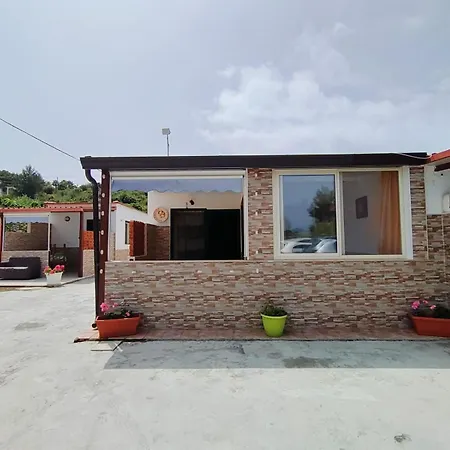 Elvira Apartment *